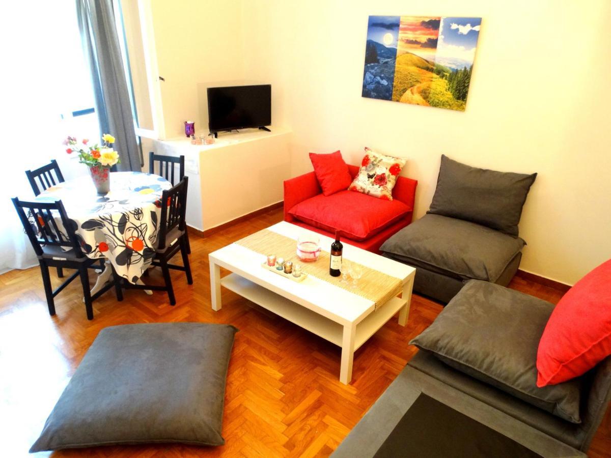 Cosy And Comfortable Apartment In The City Center Афіни Екстер'єр фото